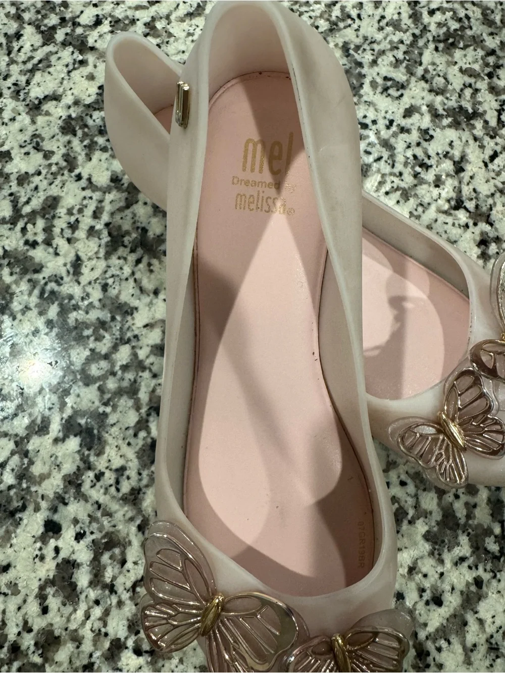 Melissa material lightweight